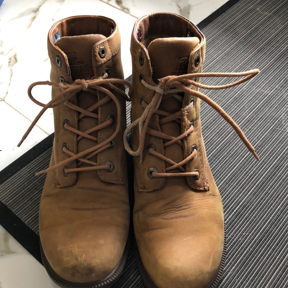 Kodak Tan Boot